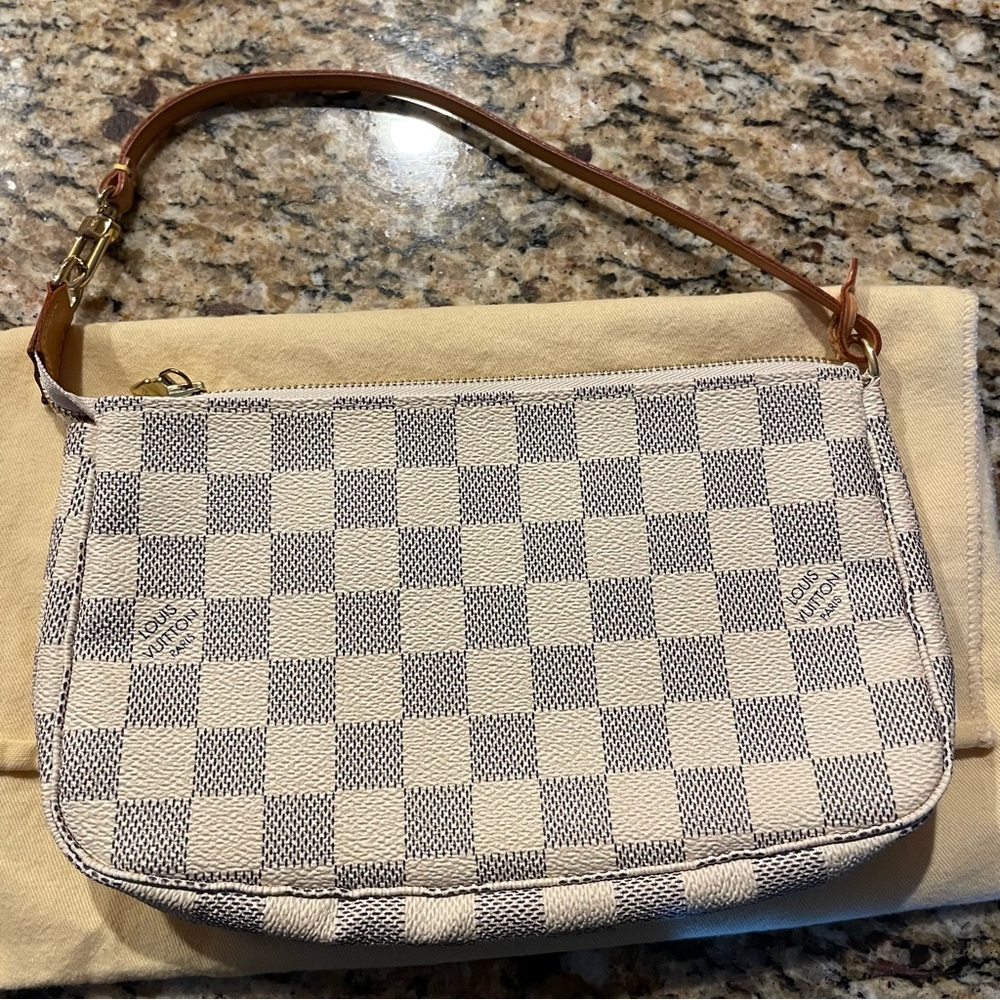 LV Louis Vuitton Original Pochette Accessory Damier Azur White Cream Gray Chain